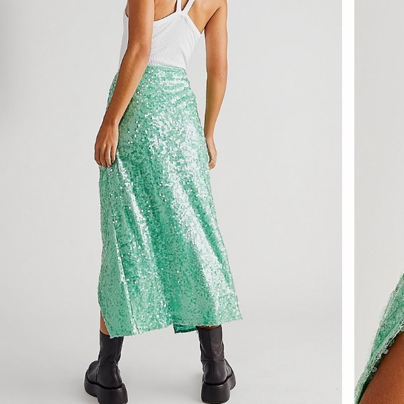 HOST PIC FREE PEOPLE SEQUIN POETS SKIRT MIDI LENGTH FULLY LINED SIZE 4 - Picture 3 of 9